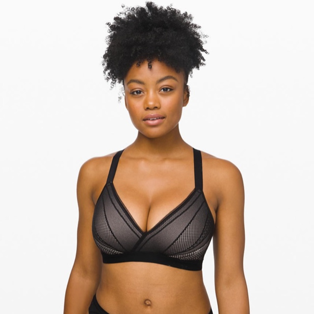 Lululemon sports bra
